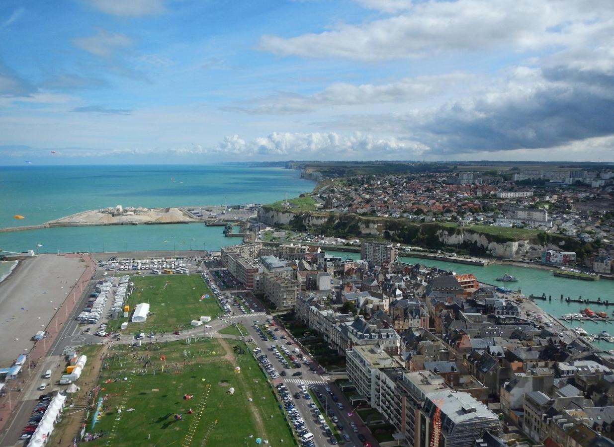 ディエップL'Horizon Bleu - Vue Panoramique & Proche Plage - Espace & Confortアパートメント エクステリア 写真
